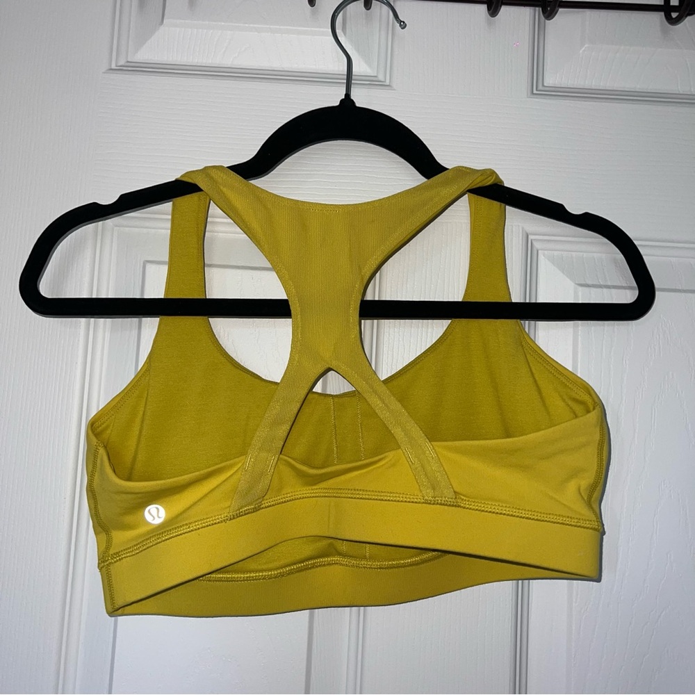 Lululemon sports bra
